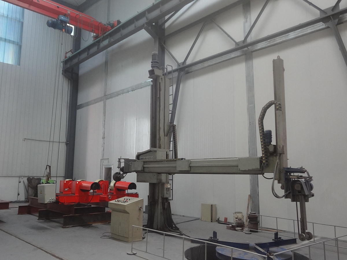 工業(yè)罐體砂帶拋光機(jī) （2800mm)